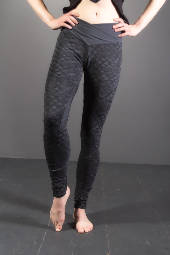 Leggings elemental pour femme en coton motif écaille de poisson leggings de sirène imprimé armure leggings de yoga en fibres naturelles